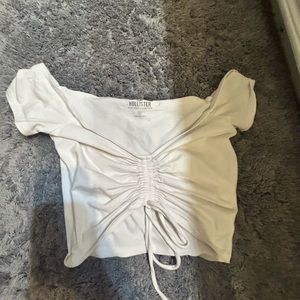 White Hollister croptop 20’s